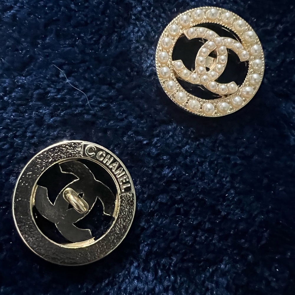 CC-(set of 6) 23mm=0.91”Pearl embellished golden alloy shanked buttons/stamped🤩 - Picture 14 of 15
